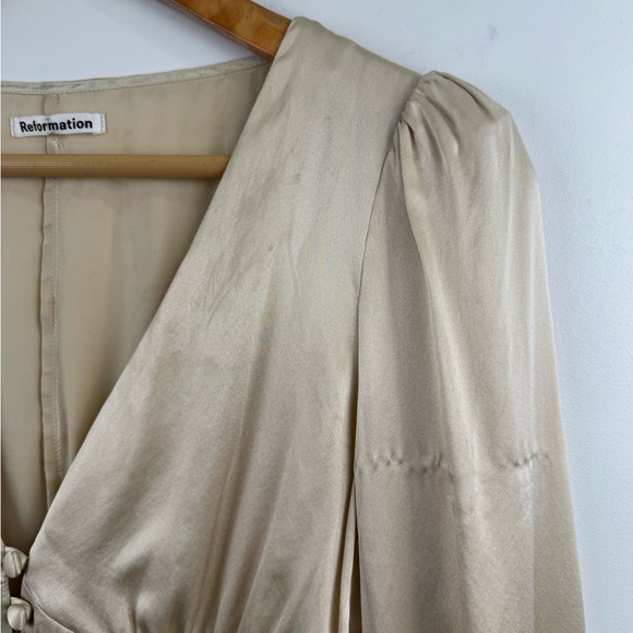 Reformation Women Cadence Champaign Silk Top Size Small - Picture 4 of 10